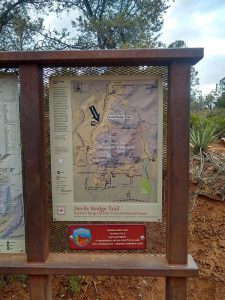 Devil's Bridge Hiking Trail Guide, Sedona, Arizona, Coconino National Forest